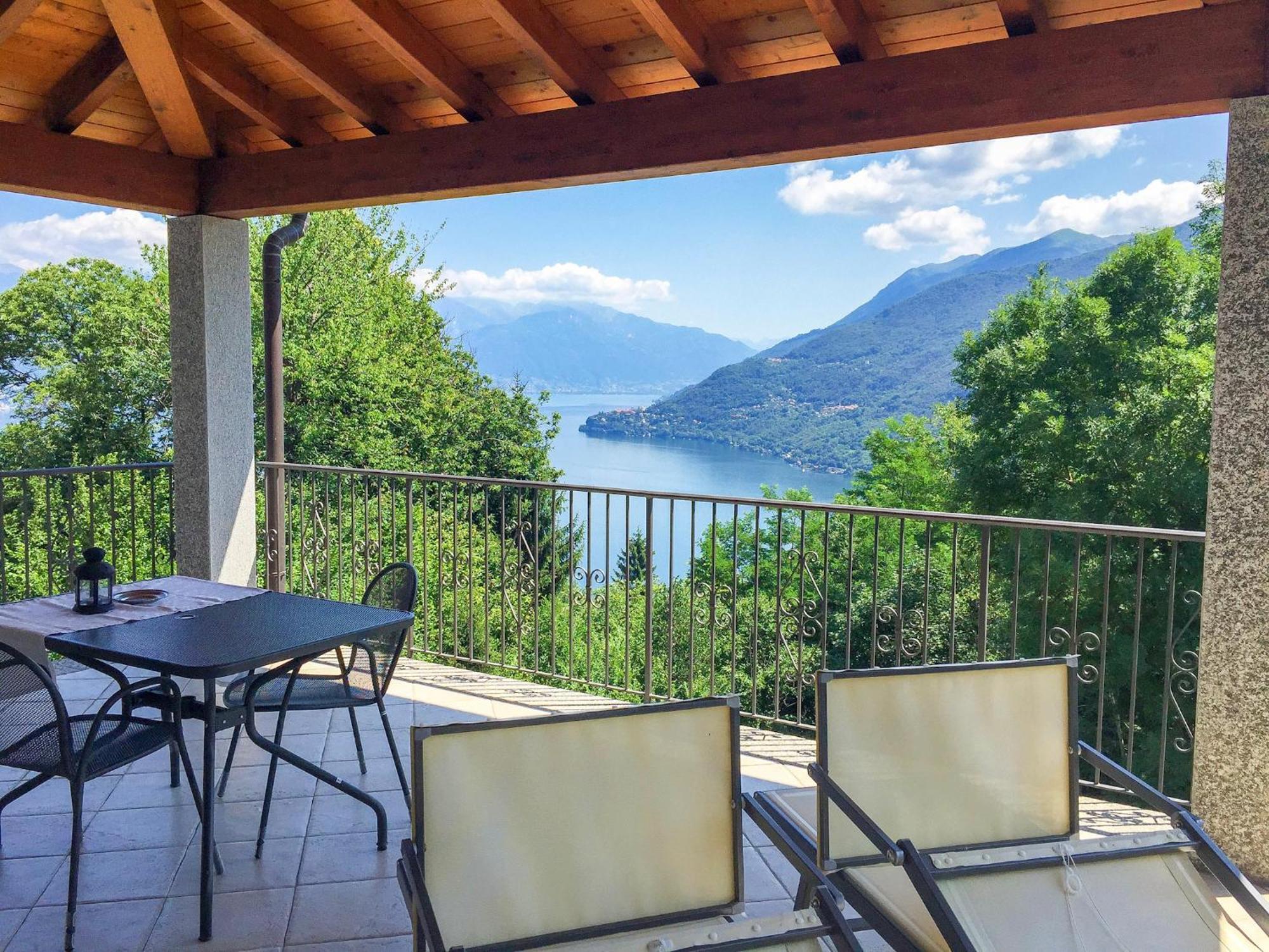 Casa Erica Lägenhet Cannobio Exteriör bild